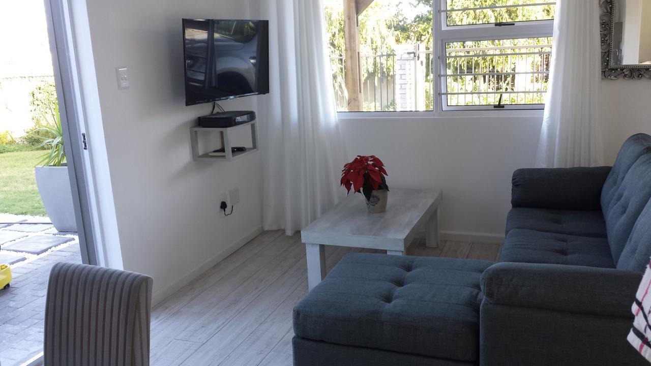 29 Carissa Street Apartment Somerset West Luaran gambar